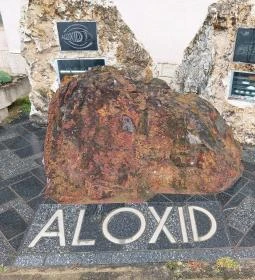 Timföldgyár emlékmű