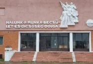 Timföldgyár emlékmű Almásfüzitő