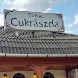 TimGa Cukrászda Mogyoród - Külső kép