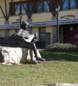 Tinódi Lantos Sebestyén szobor