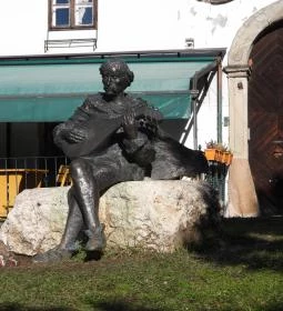 Tinódi Lantos Sebestyén szobor