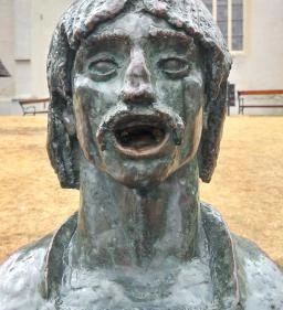 Tinódi Lantos Sebestyén szobra