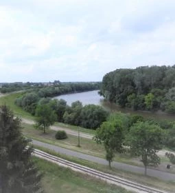 Tisza-parti kilátó