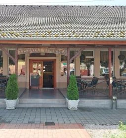 Tiszatáj Vendéglő 