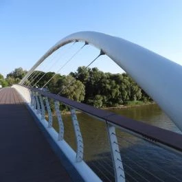 Tiszavirág híd Szolnok - Külső kép