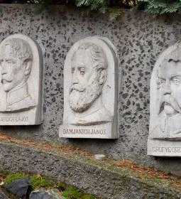 A tizenhárom aradi vértanú