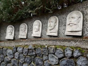 A tizenhárom aradi vértanú Somoskő