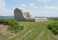 Töki templomrom Tök