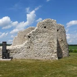 Töki templomrom Tök - Külső kép