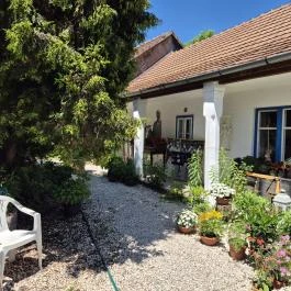 Tolnay Klári Emlékház, Mohora - Külső kép