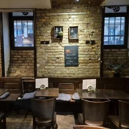 Tompa Angyal Bisztró & Kávézó Budapest - Belső