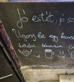 Tompa Angyal Bisztró & Kávézó