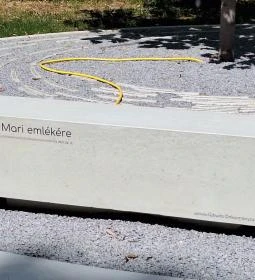 Törőcsik Mari emlékhely