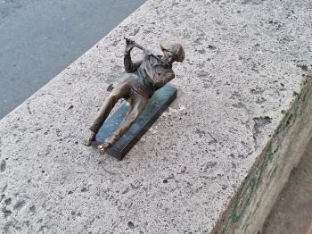 Török Ádám miniszobor Budapest