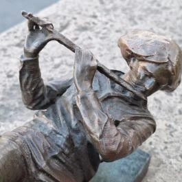 Török Ádám miniszobor, Budapest - Egyéb