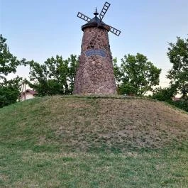 Történelmi Magyarország közepe, Szarvas - Külső kép