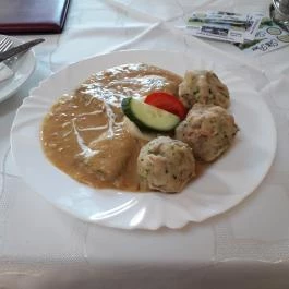 Tóth Vendéglő Révfülöp - Étel/ital