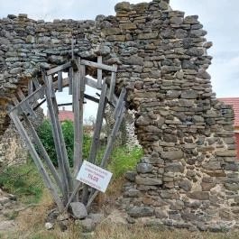 Töttöskáli templomrom Szentbékkálla - Külső kép