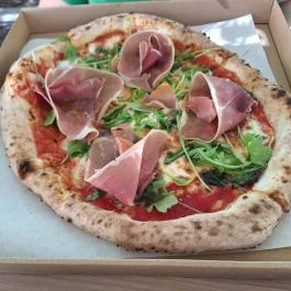 Zsiráf Tranzit, Budapest - Étel/ital