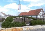 Trianon-emlékmű Jászladány