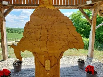 Trianon emlékmű Sokorópátka