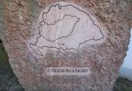 Trianon emlékmű Kömlőd