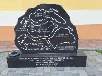 Trianon emlékmű Nagybajcs