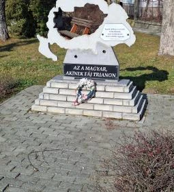 594. legjobb látnivaló: Trianon emlékmű