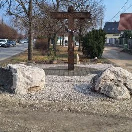 Trianon emlékmű Ecser - Külső kép