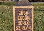 Trianon emlékmű Egyházashollós