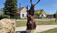 Trianon emlékmű Füle - Külső kép