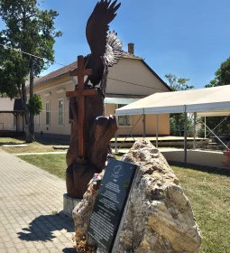 Trianon emlékmű