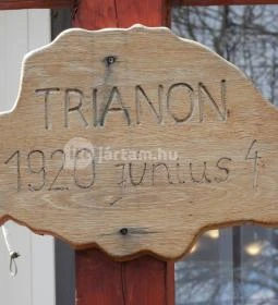 Trianoni emlékkereszt