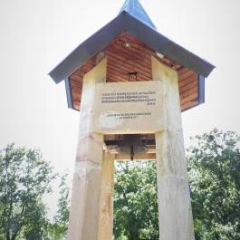 Trianoni emlékmű Tapolca - Külső kép