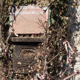 Trianoni Emlékmű, Zebegény - Egyéb