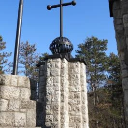 Trianoni Emlékmű, Zebegény - Egyéb