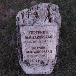 Trianon emlékmű, Dad - Egyéb