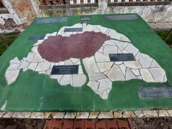 Trianoni-emlékmű Jánoshida