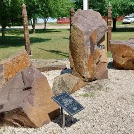 Trianoni emlékmű Tápióbicske - Egyéb