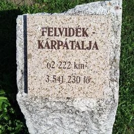 Trianon emlékmű, Dad - Egyéb