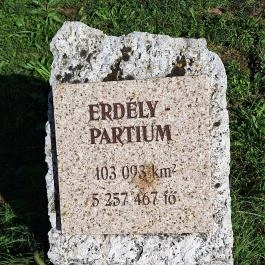 Trianon emlékmű, Dad - Egyéb