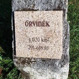 Trianon emlékmű, Dad - Egyéb