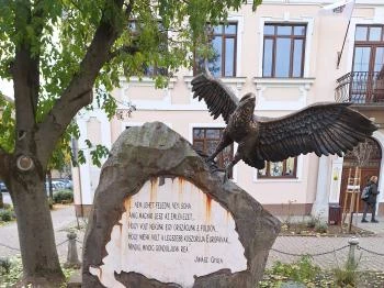 Trianoni emlékmű Hajdúnánás