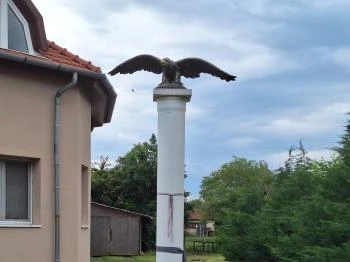 Trianoni emlékmű Kétpó