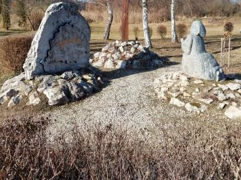 Trianoni emlékmű Pusztavám