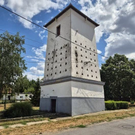 Tubus torony, Tiszadob - Külső kép