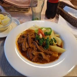 Tulipán Étterem Simontornya - Étel/ital