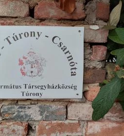 Túrony Árpád-kori temploma