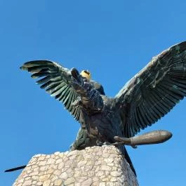 Turul Emlékmű Tatabánya - Külső kép