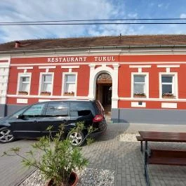 Turul Ételbár , Enying - Külső kép